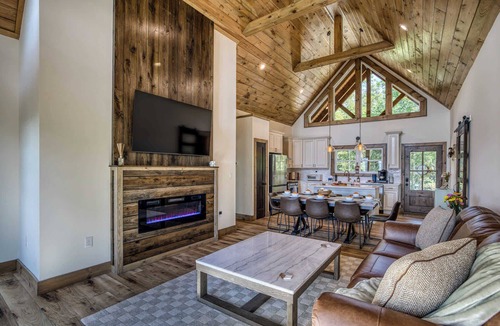East Ellijay Cabin | Roman’s Ridge - View, sauna, hot tub, game rooms