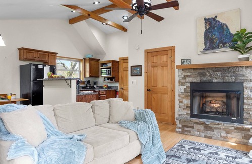 Waynesville Cottage | Romantic Mountaintop Cottage, Deck Views, Fire Pit