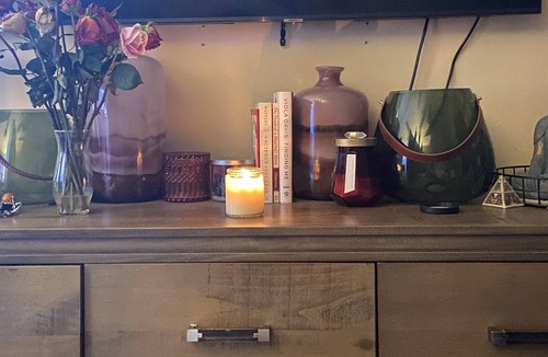 McIntyre House | Romantic Stylish Couple Suite