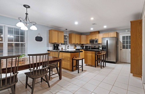 Killearn Lakes Cottage | Roomy NE Tallahassee 4 BR King bed