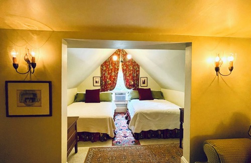 Columbus Bed & Breakfast | Rothschild-Pound House Inn