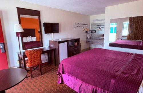 Rock Hill Hotel | Royal Regency Inn