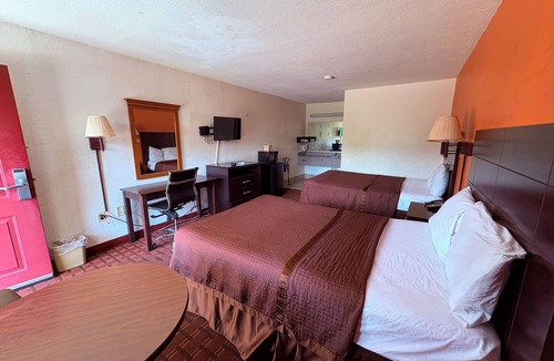 Rock Hill Hotel | Royal Regency Inn