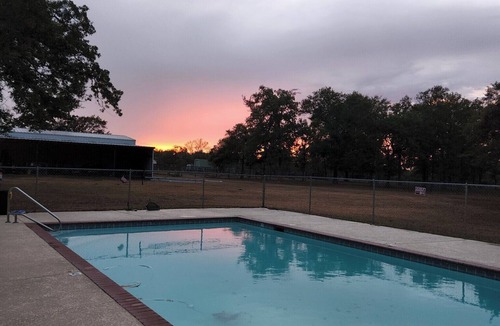 Hempstead Cabin | Rustic Ranch Bunkhouse Retreat- Sleeps 28+ -Pool & Pond