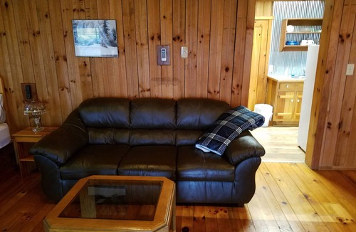 Cleveland Cabin | Rustic Tiny Cabin