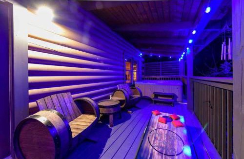 Sevierville House | Ryes and Shine Bootlegger's Cabin! Hot Tub* Pool* Arcade* Billiards *EV * Pet Friendly