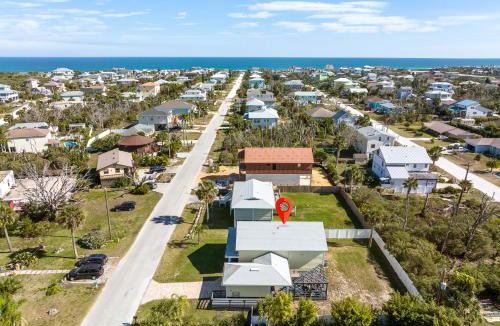 Marineland Acres House | Sailing Mood