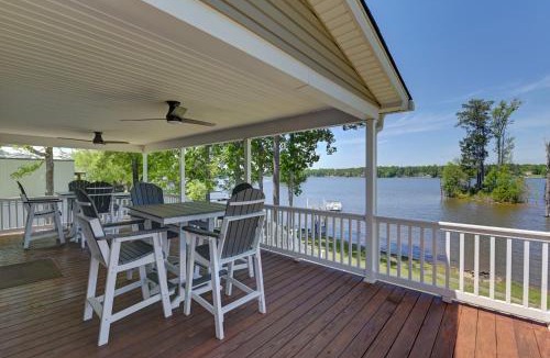 Leesville House | Saluda Shores Sleeps 11