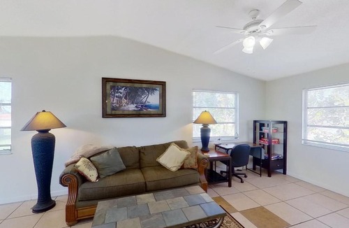 San Carlos Park Apartment | San Carlos Serenity