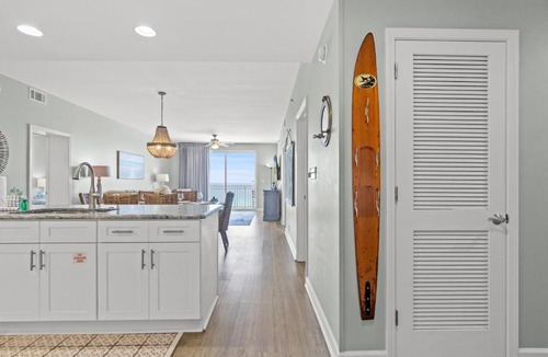 West Panama City Beach House | Sandy Toes Retreat! Beachfront Fun at Splash Resort! Sleeps 6