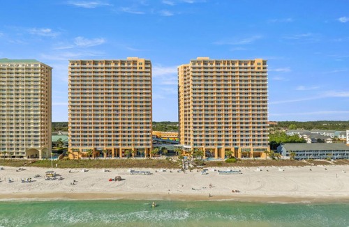 West Panama City Beach House | Sandy Toes Retreat! Beachfront Fun at Splash Resort! Sleeps 6