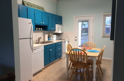 Jekyll Island Cottage | Sandy Toes Salty Kisses A&B Beach Golf Tennis Biking and Fun!