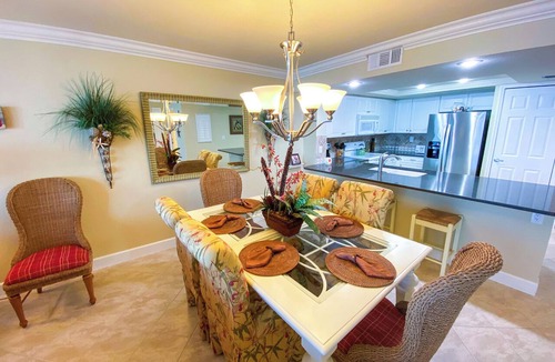 Punta Rassa Condo | Sanibel Harbour Resort Bay View Tower 532: Waterfront condo overlooking the private beach.