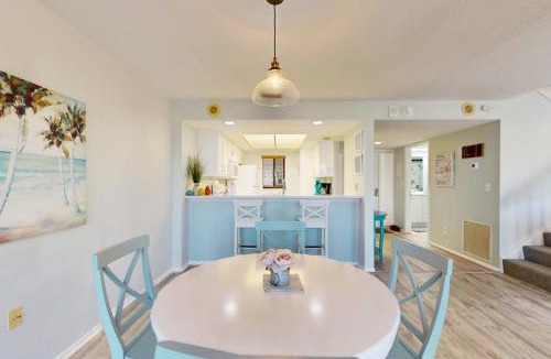South Island House | Santa Maria Condo 102