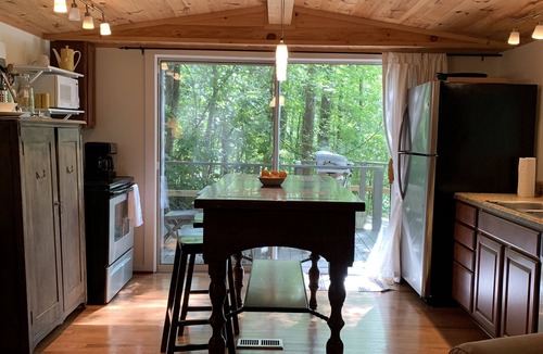 Crane Hill House | SanTrabin on Smith Lake in a quiet cove!
