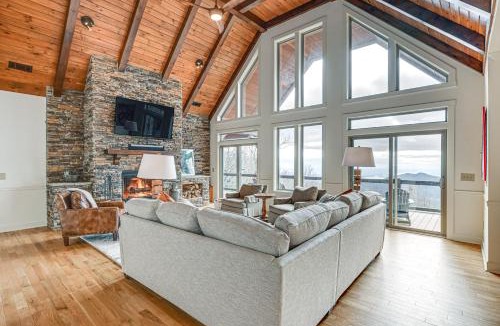 Sapphire House | Sapphire Mountaintop Cabin w/Views & 2 Decks