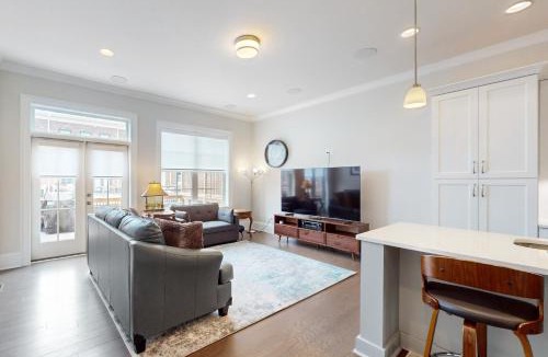 Hitch Village - Fred Wessels Homes House | Savannah Serenity