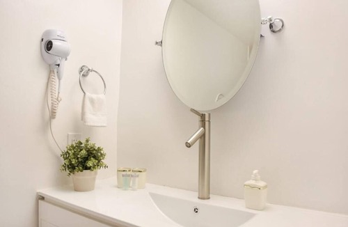 Mid Beach Hotel | Scenic Ocean View Suite Perfect For Family Getaway | w/Balcony