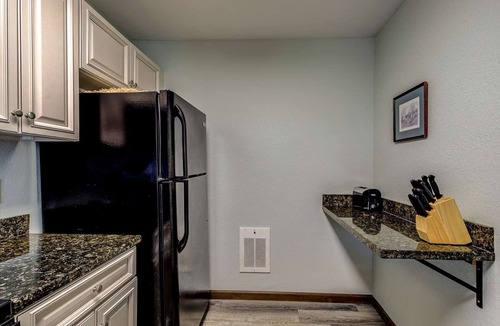 Sugar Mountain Condo | Scenic one bedroom Mountain Condo at The Highland at Sugar – Great Location!
