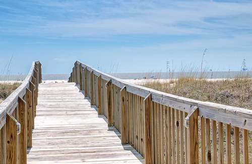 Dauphin Island Condo | Sea Forever - Penthouse 2Bd, 2Ba Condo on the Beach, Second Home Rarely Rented!