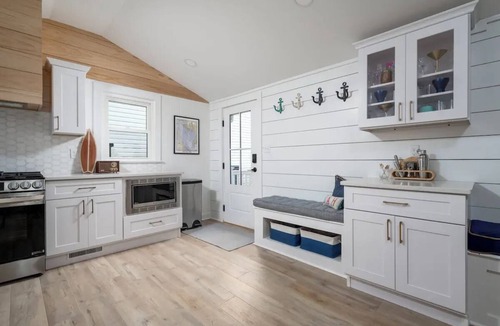 Slaughter Beach Cottage | SEAJOY-Waterfront Rare Coastal Gem Pet Friendly-fenced yard-Completely Renovated