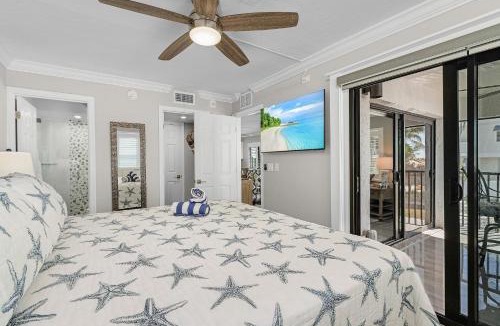 Mid Island Apartment | Seaside 101- Oceanview 2BR 2BA Condo with Pool, Steps to Beach condo
