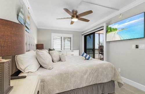 Mid Island Apartment | Seaside 108- Oceanview 2BR 2BA Condo with Pool, Steps to Beach condo