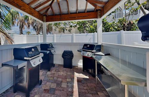 Mid Island Apartment | Seaside 110