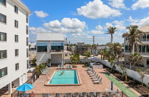 Mid Island Apartment | Seaside 201