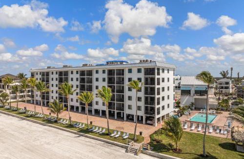Mid Island Apartment | Seaside 206
