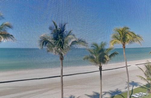 Mid Island Apartment | Seaside 307