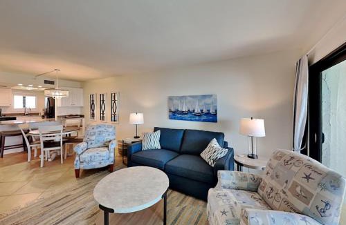 Mid Island Apartment | Seaside 403