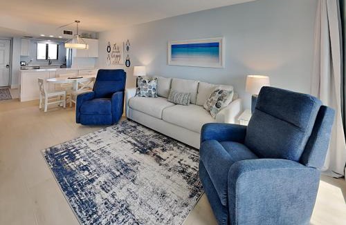 Mid Island Apartment | Seaside 407