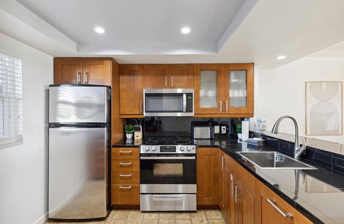 Cocoa Beach Condo | Seaside Retreat Ground Floor Condo w/Pool!
