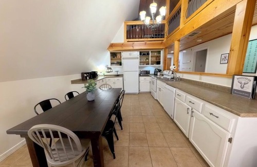 Morrilton Cabin | Secluded A-Frame Cabin w/Sauna+Pool Table+ Fire Pit on Petit Jean Mountain