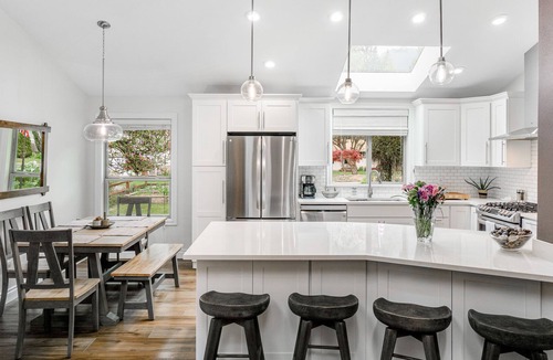 Riverbend House | Secluded abode with park-like yard, fast WiFi & play set - nearby river access
