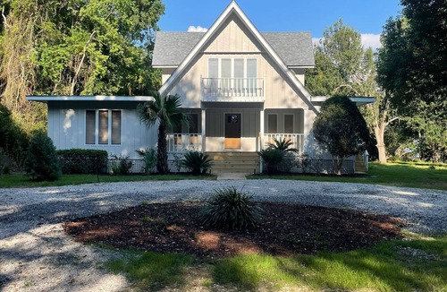 Driftwood House | Secluded Bayview vacation home with private beach