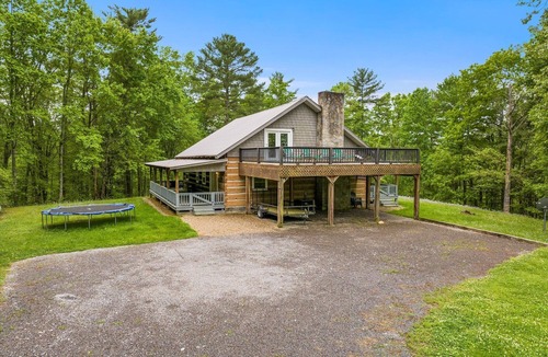 Hartford House | Secluded Mountain Top Retreat with Game Room - your private adventure awaits!