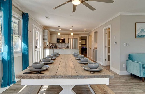 Lake Toxaway Cabin | Secluded Mountain Hideaway with Hot Tub & Fire Pit near Lake Toxaway, North Carolina