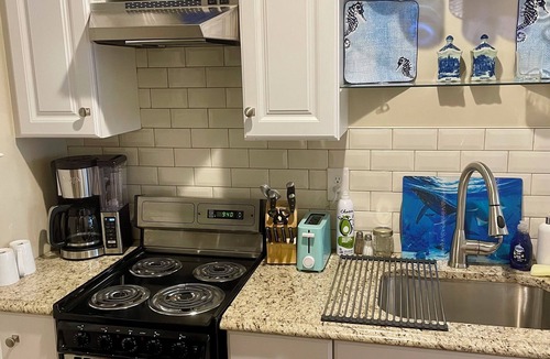 Harlem Apartment | Secluded, Scenic One Bedroom Suite Masters Rental