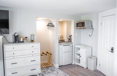 Hampton Hotel | Second floor ocean views w/kitchenette private deck!
