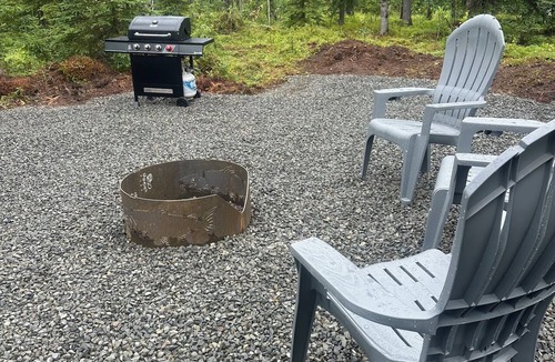 Funny River Cabin | Serene 1-bedroom cabin in Soldotna perfect for cozy getaway Kenai River close by