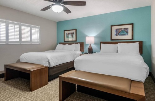 Jekyll Island Hotel | Serene Beach Escape | Free Parking | Free Breakfast | Onsite Pool | Pets Allowed