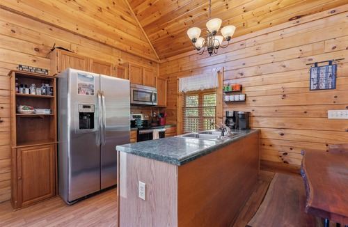 Sevierville Cabin | Serene Creek Cabin
