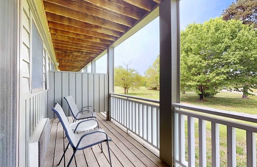 Baneberry House | Serene Studio W Patio, Near Lake, Dog Friendly, Gym