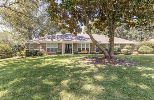 Warner Robins House | Serenity WR Deluxe Escape Indoor Pool
