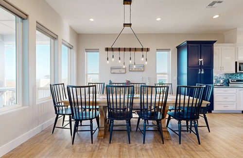 Bella Vista House | Shared Pool, Shared Hot Tub, Pet Friendly