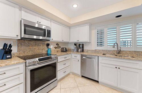 Ono Island Condo | Shipwatch A402-Gulf Front!