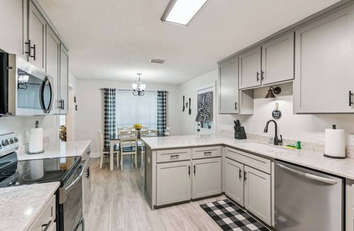 Brunswick House | Shrimply the Best Bungalow