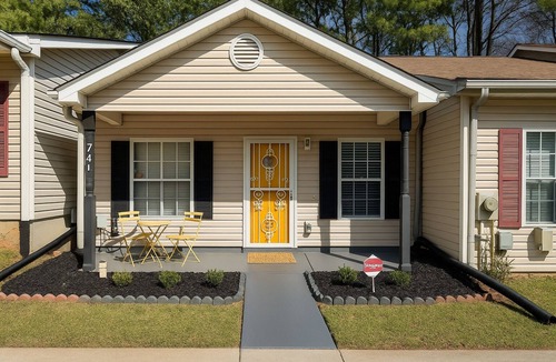 Church Street House | Signature Reserve Atlanta Luxury 3BR Townhome Near ATL Airport Sleeps 6